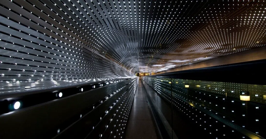 Multiverse von Leo Villareal (Concourse-Weg), Washington