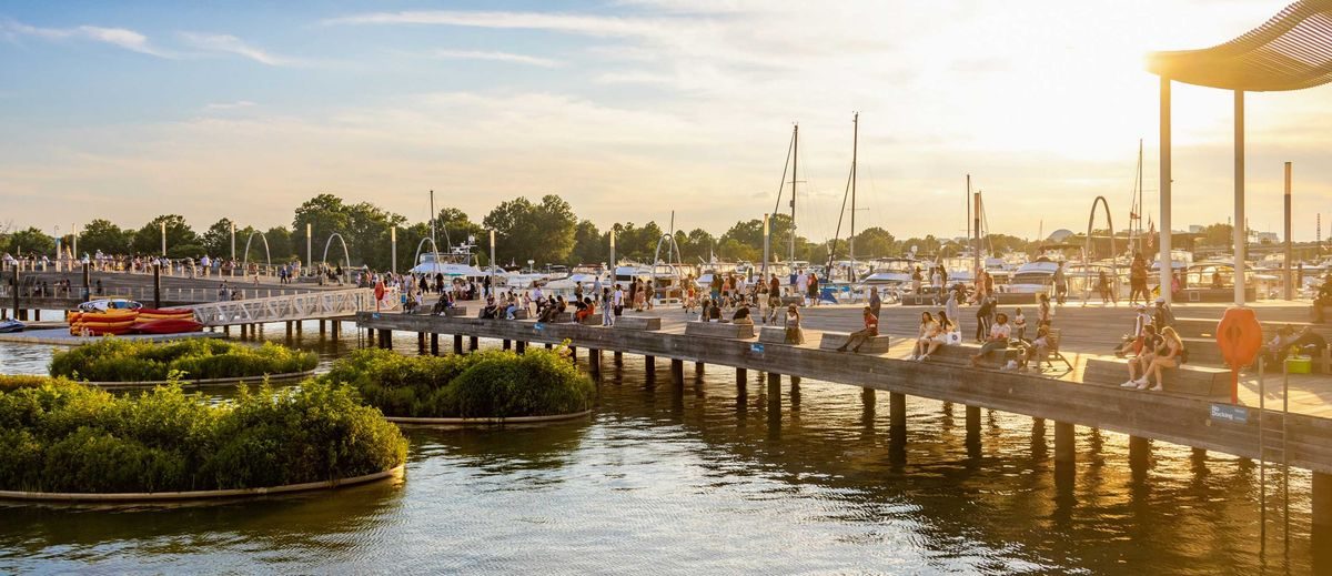 The Wharf Promenade & Waterfront Park, Washington
